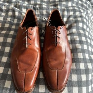 Allen edmonds - lightly used - brown Oxford dress shoes - 10.5 wide fit